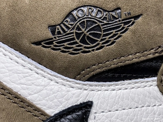 Rep 100 Air CD4487 'Mocha' Travis - Jordan High Scott 1 x Retro OG 0820